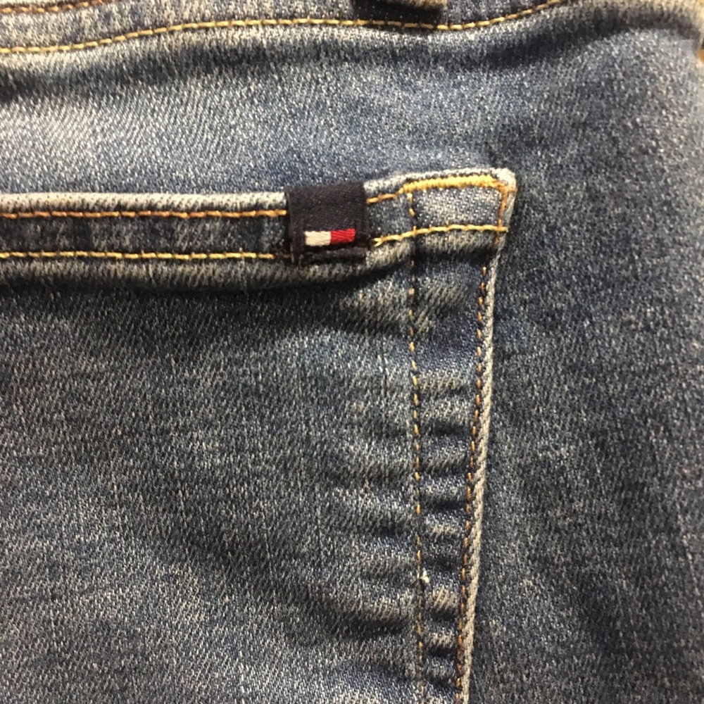 Tommy Hilfiger Jeans - Picture 4 of 6